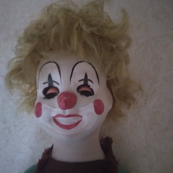 CLOWN Figure that plays "send in the clowns" - Picture 2 of 8